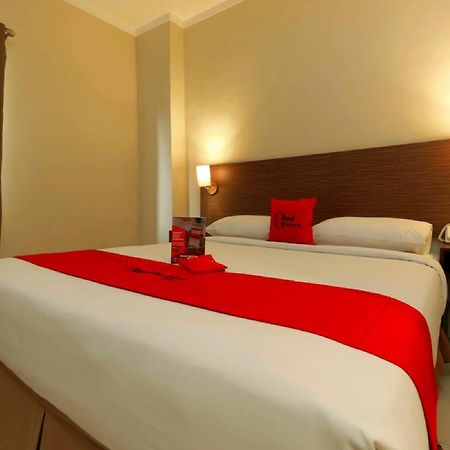 Reddoorz Plus Near Pantai Losari Makassar Buitenkant foto