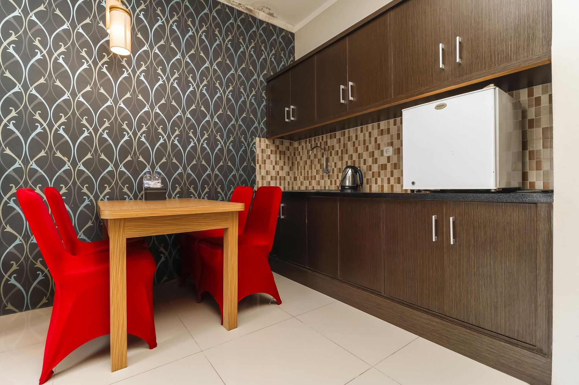 Reddoorz Plus Near Pantai Losari Makassar Buitenkant foto