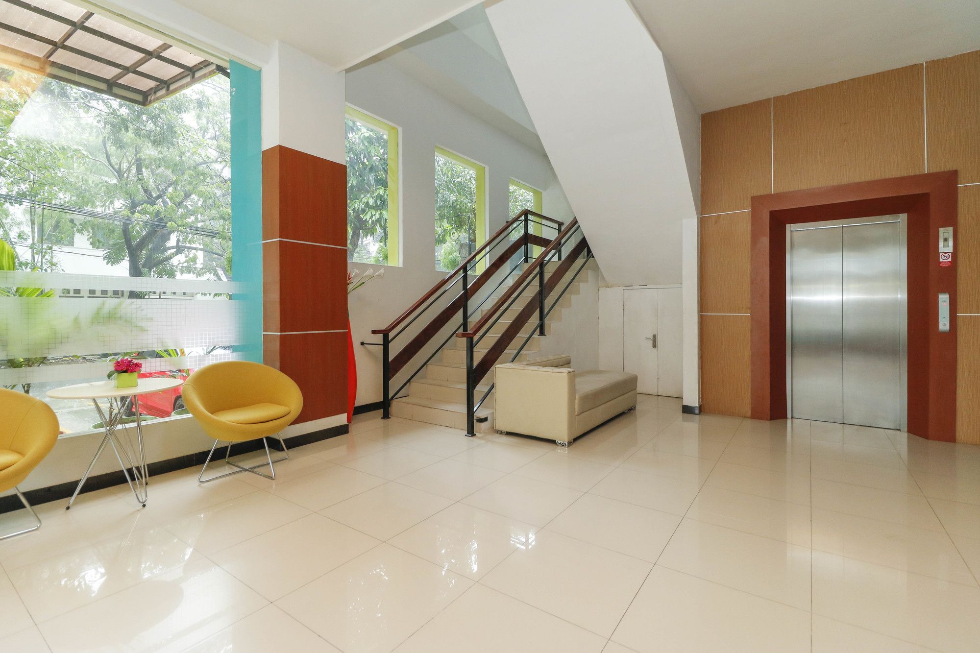 Reddoorz Plus Near Pantai Losari Makassar Buitenkant foto